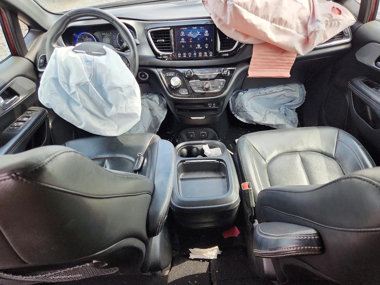 Chrysler Pacifica Touring L