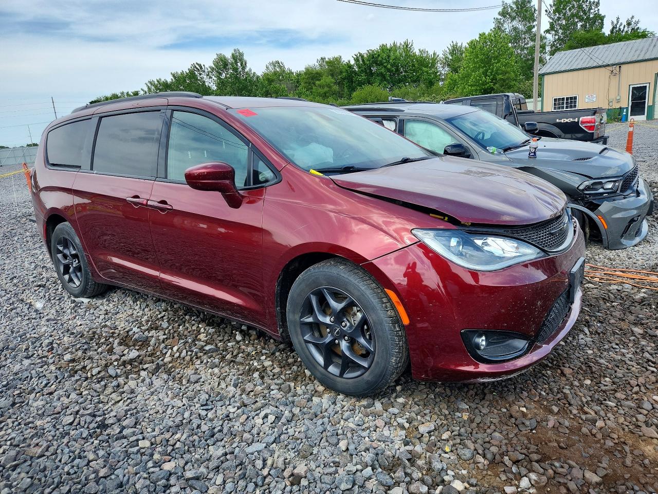 Chrysler Pacifica Touring L