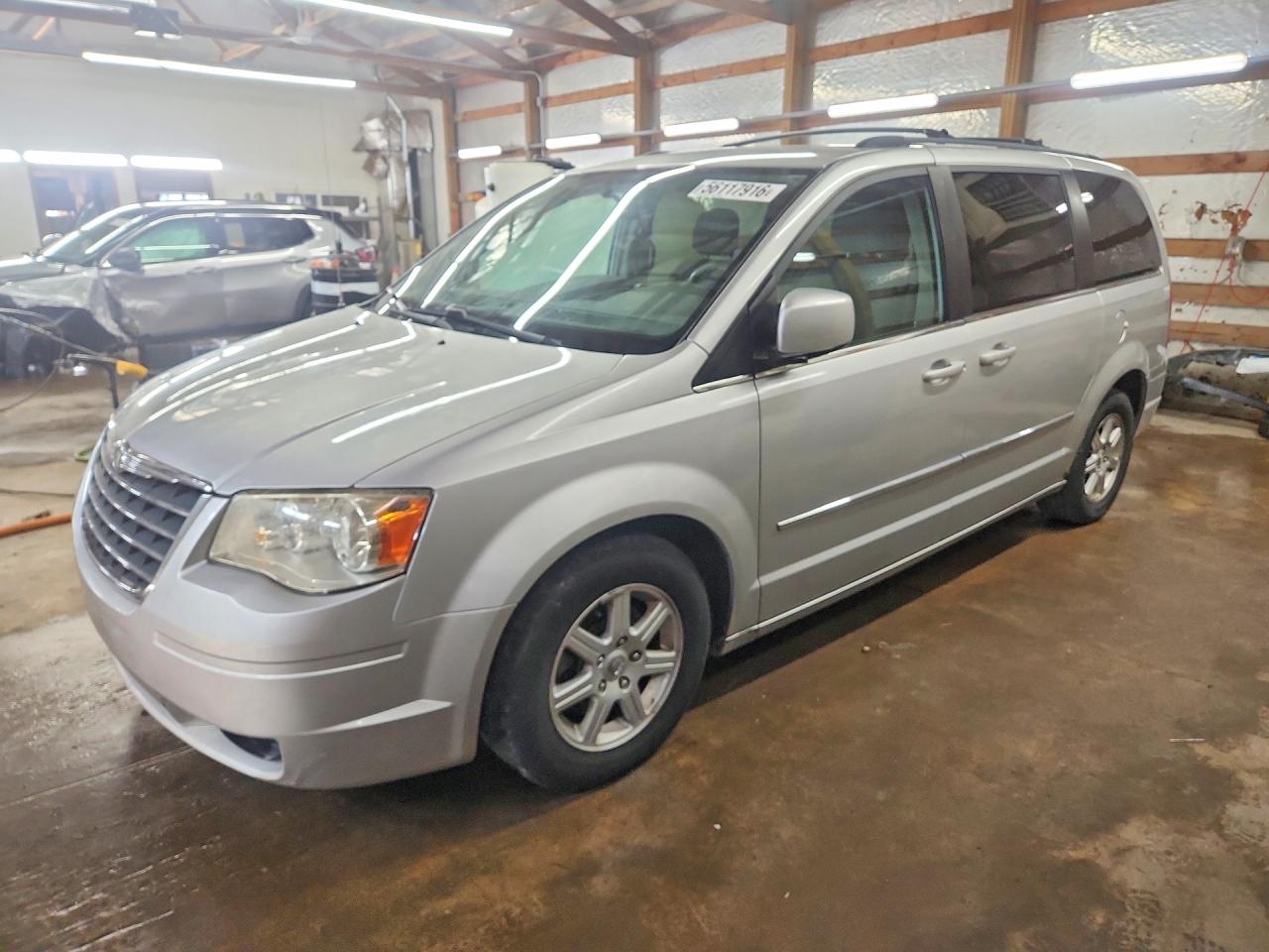 Salvage Chrysler Minivan Image