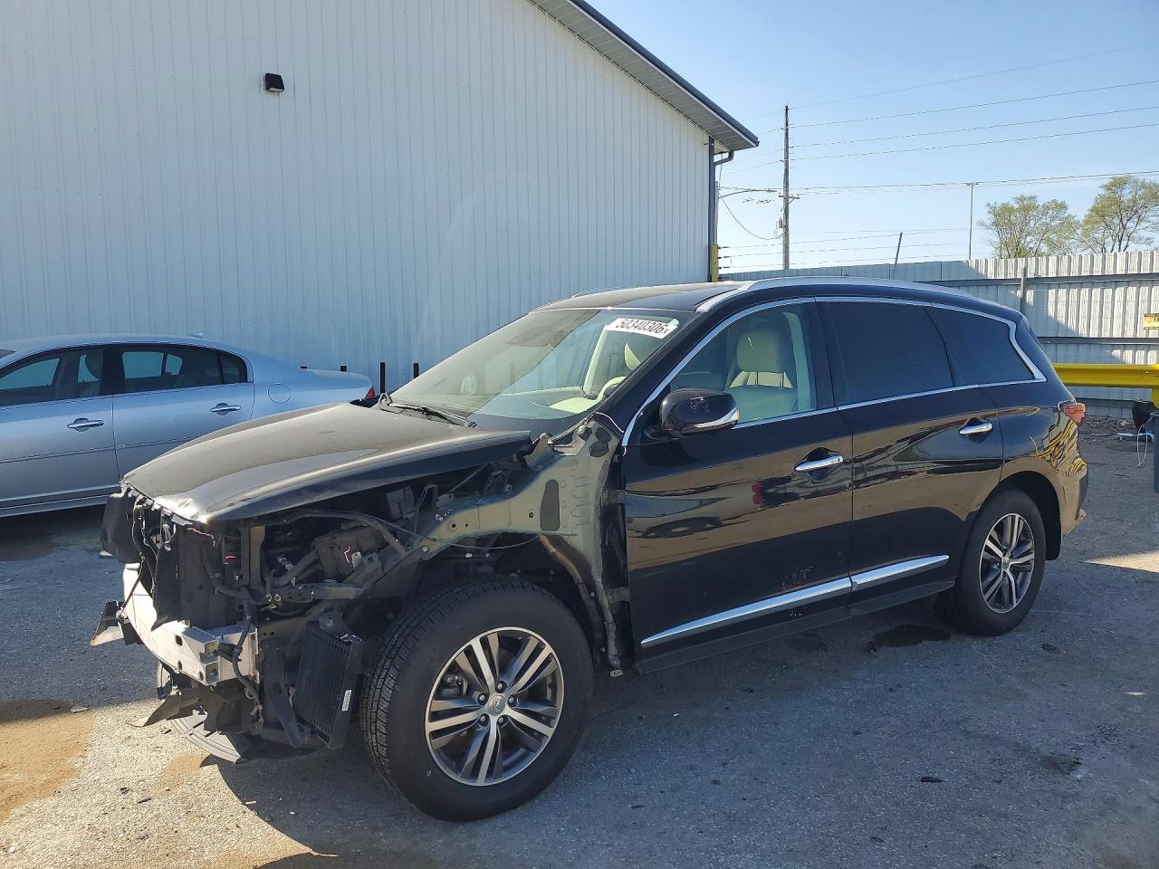 Salvage INFINITI Qx Image