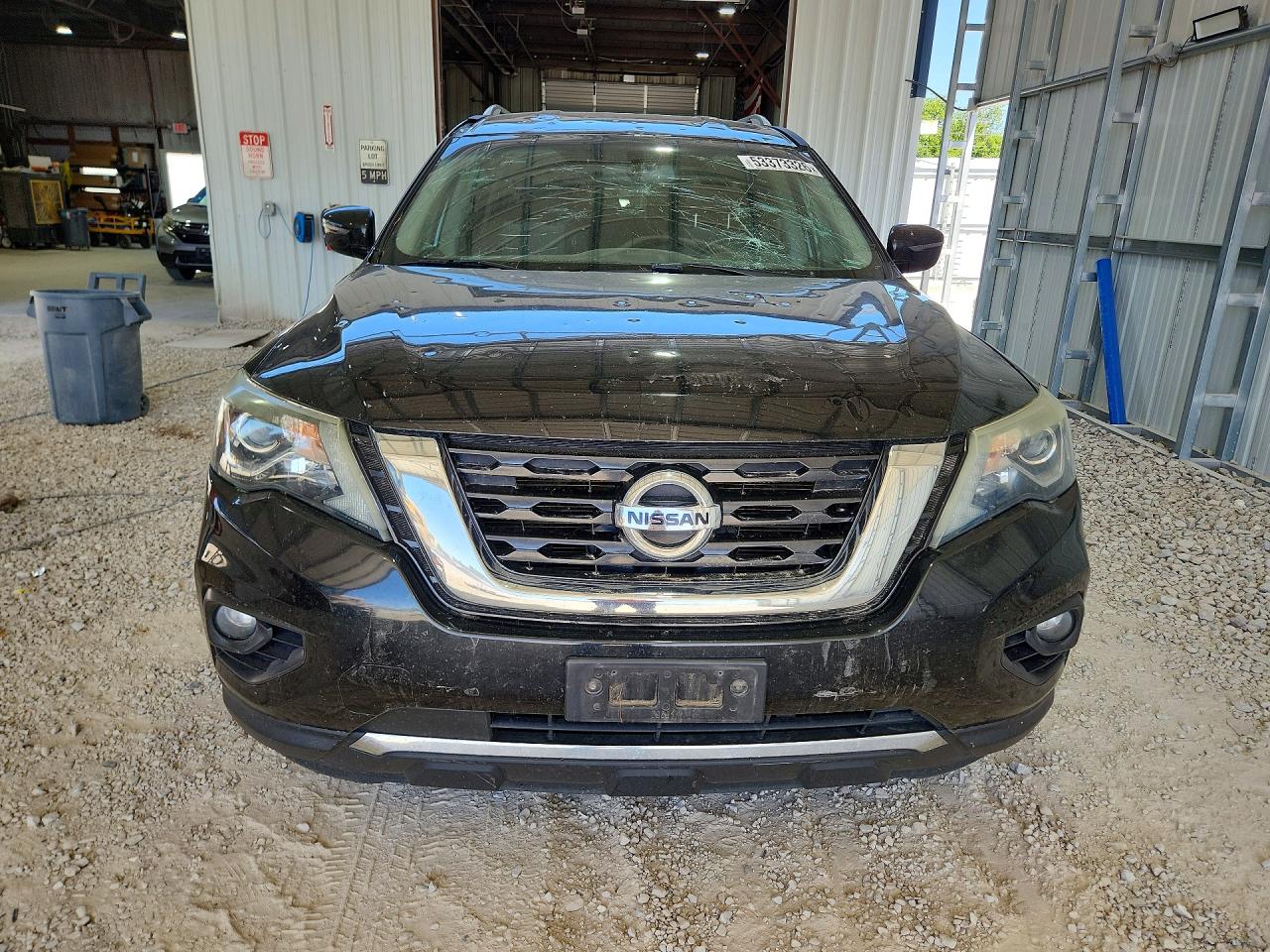 Nissan Pathfinder Sv