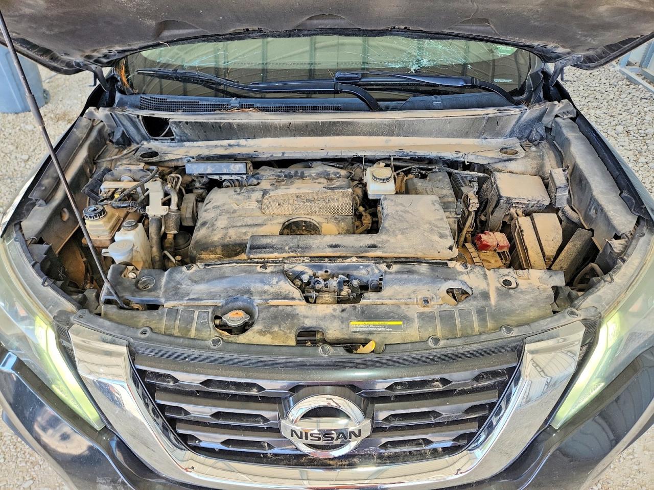 Nissan Pathfinder Sv