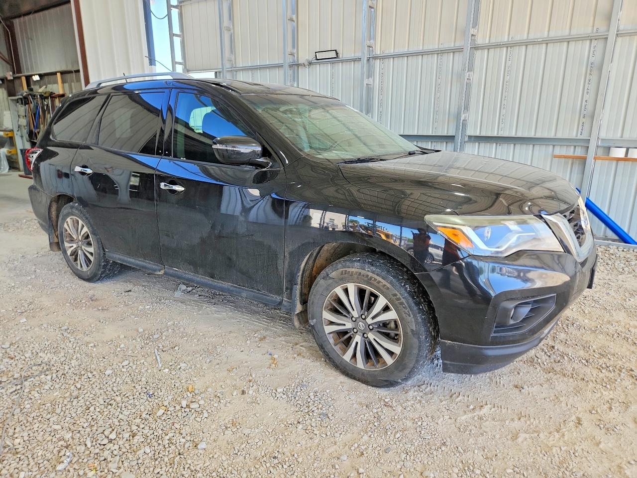 Nissan Pathfinder Sv