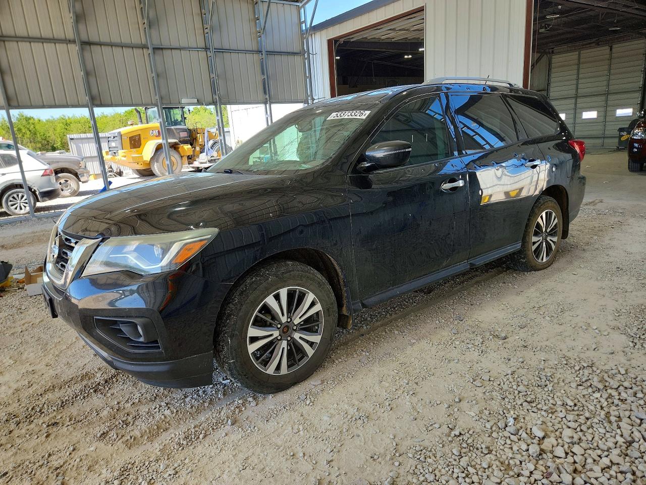 Salvage Nissan Pathfinder Image
