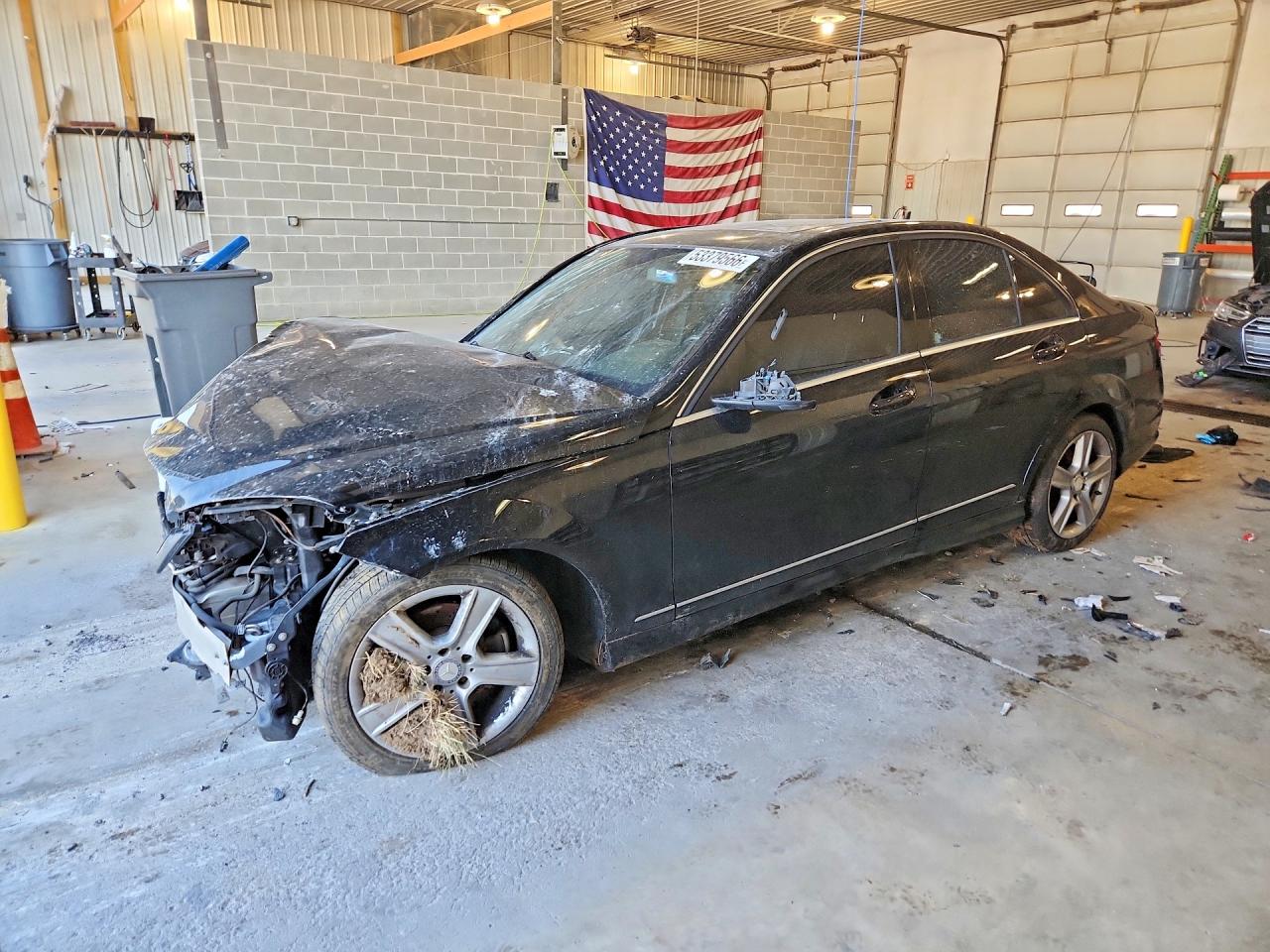Salvage Mercedes-Benz C-Class Image