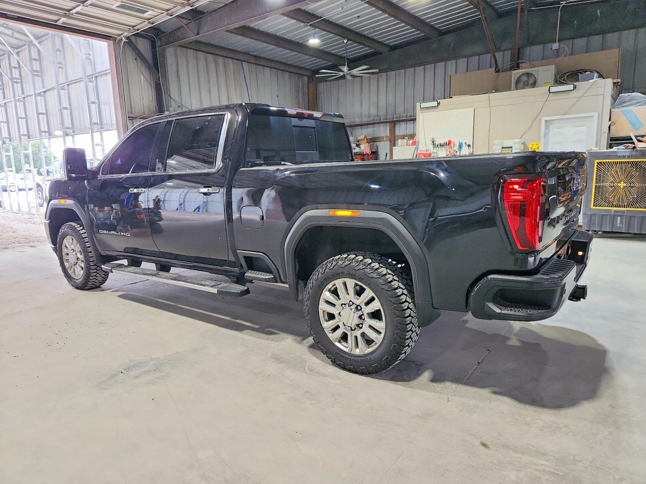 GMC Sierra K2500 Denali