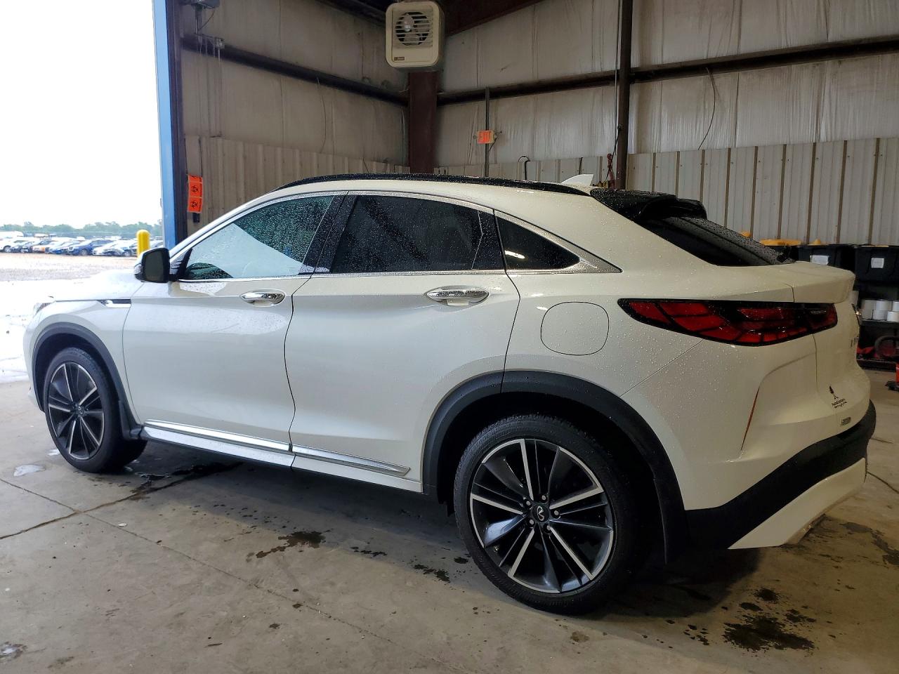 INFINITI Qx Essential