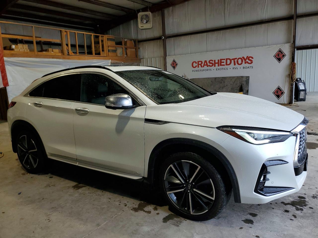 INFINITI Qx Essential