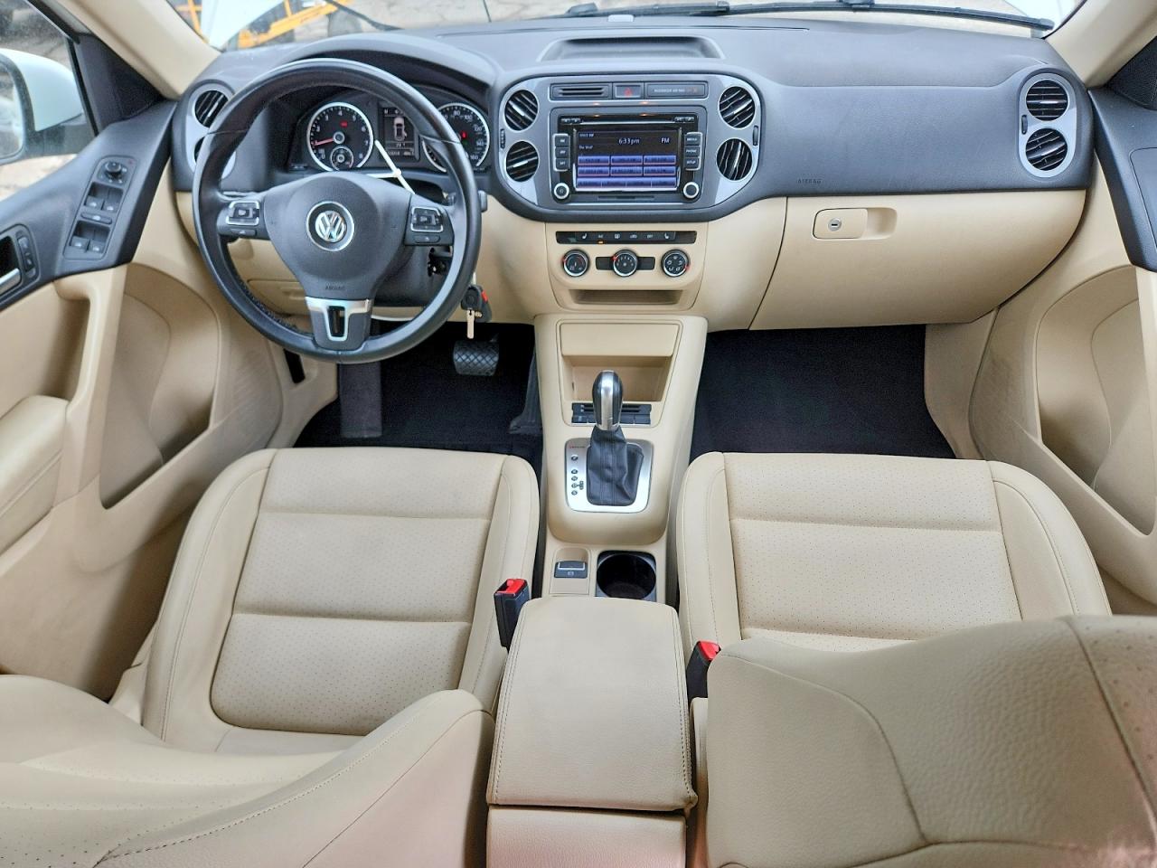 Volkswagen Tiguan S