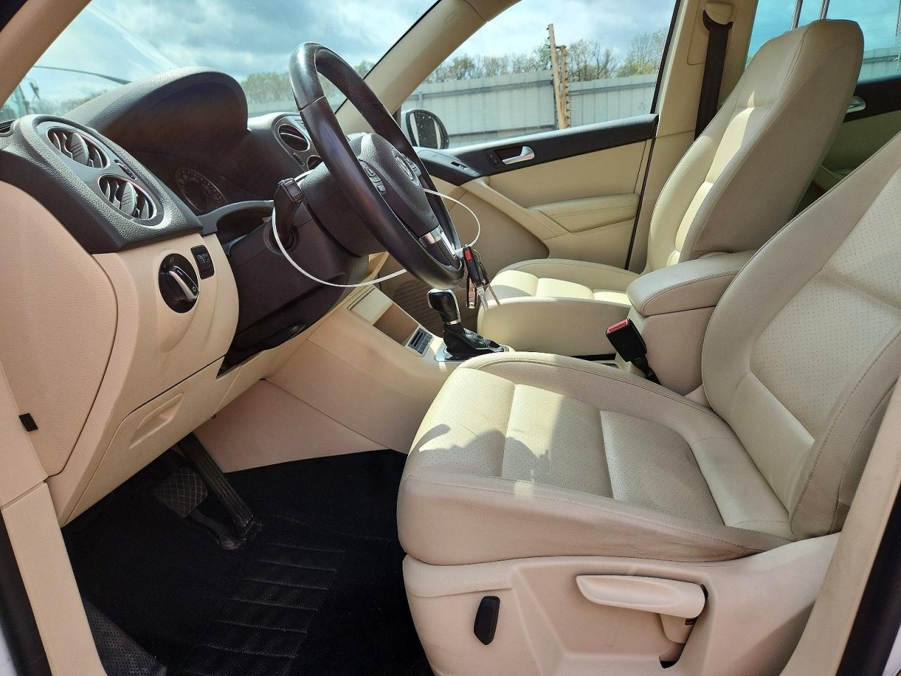 Volkswagen Tiguan S