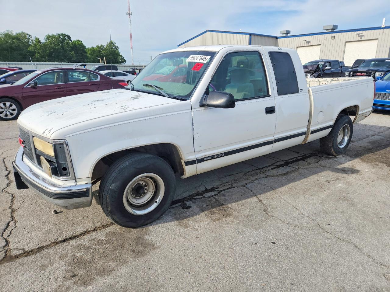 Salvage GMC Sierra Image