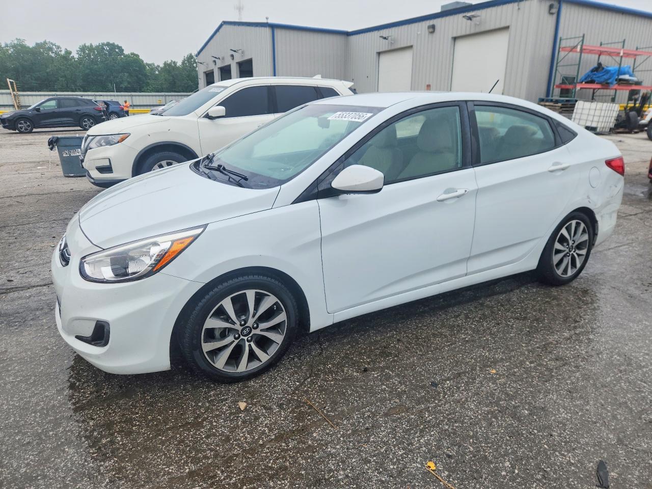 Salvage Hyundai ACCENT Image