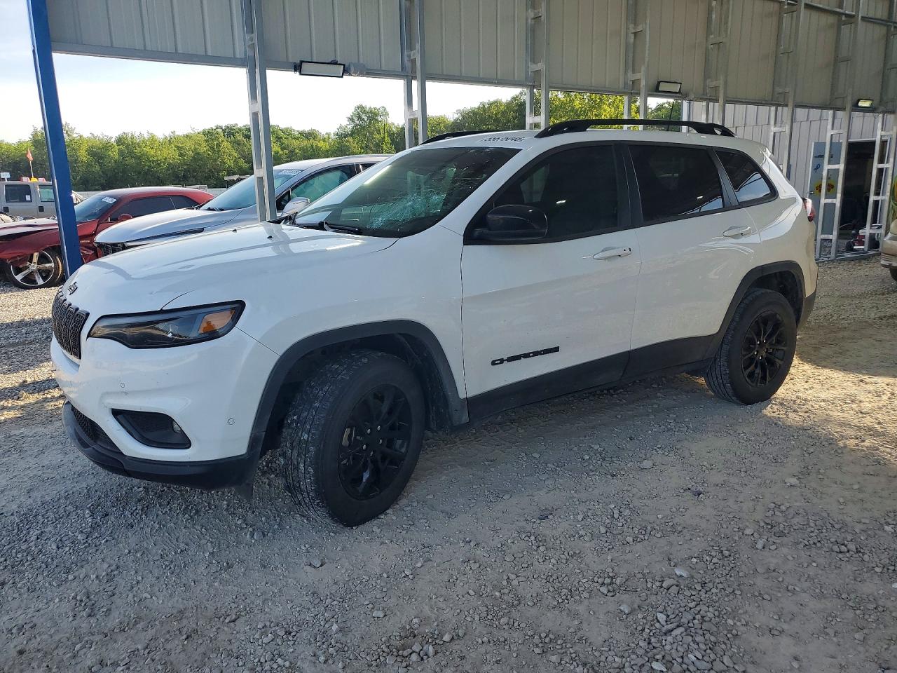 Salvage Jeep Cherokee Image