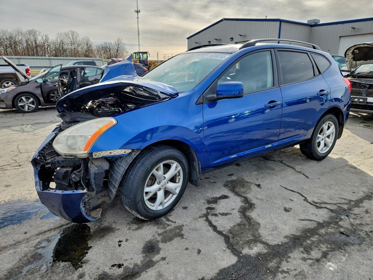 Salvage Nissan Rogue Image
