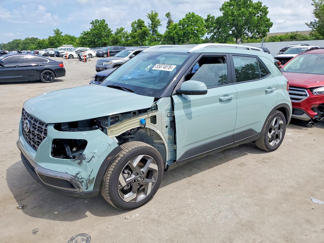 Salvage Hyundai VENUE Image