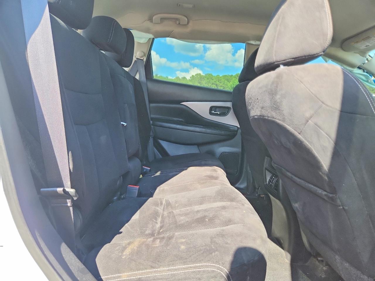 Nissan Murano S