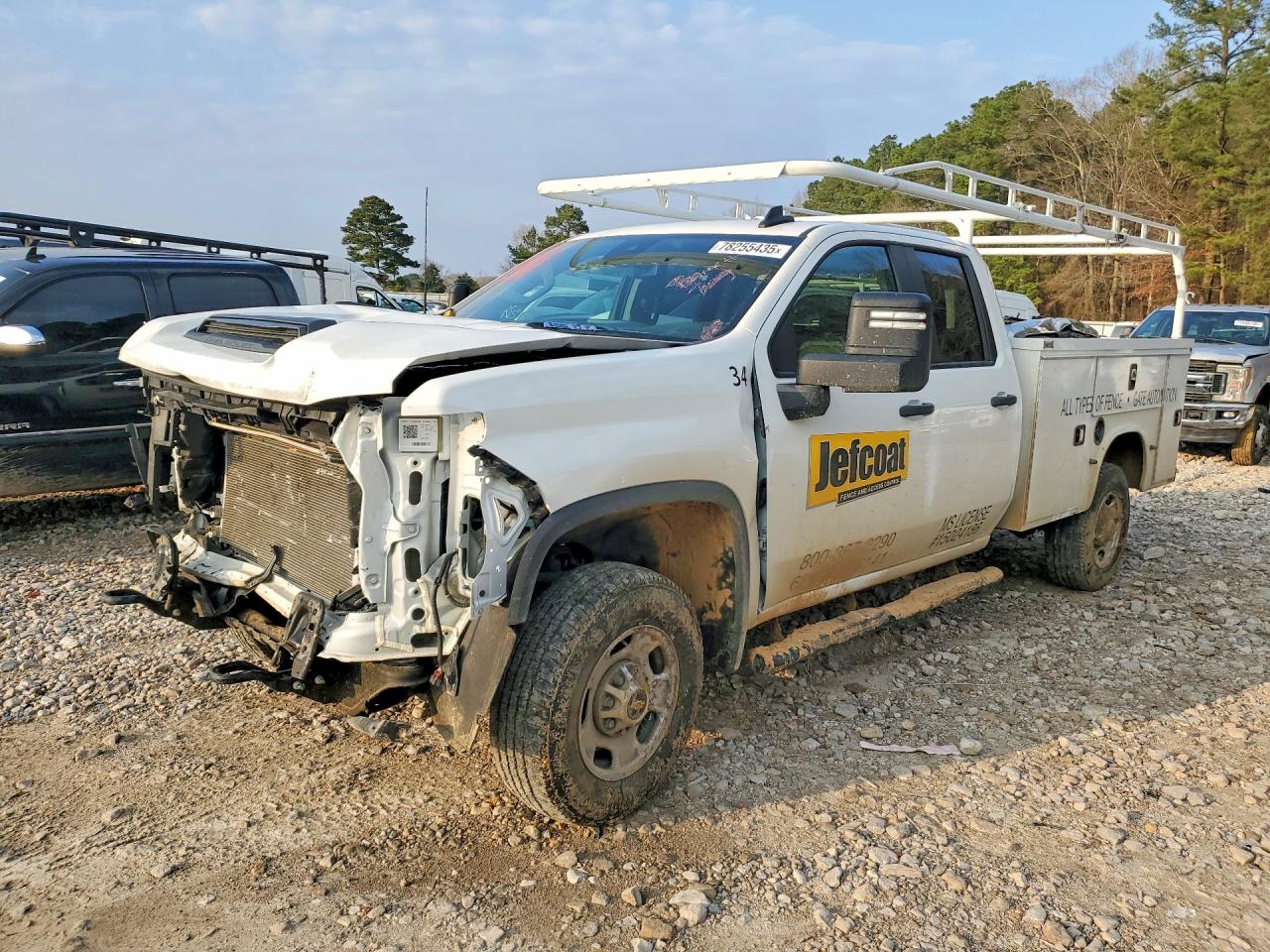 Salvage Chevrolet Silverado Image