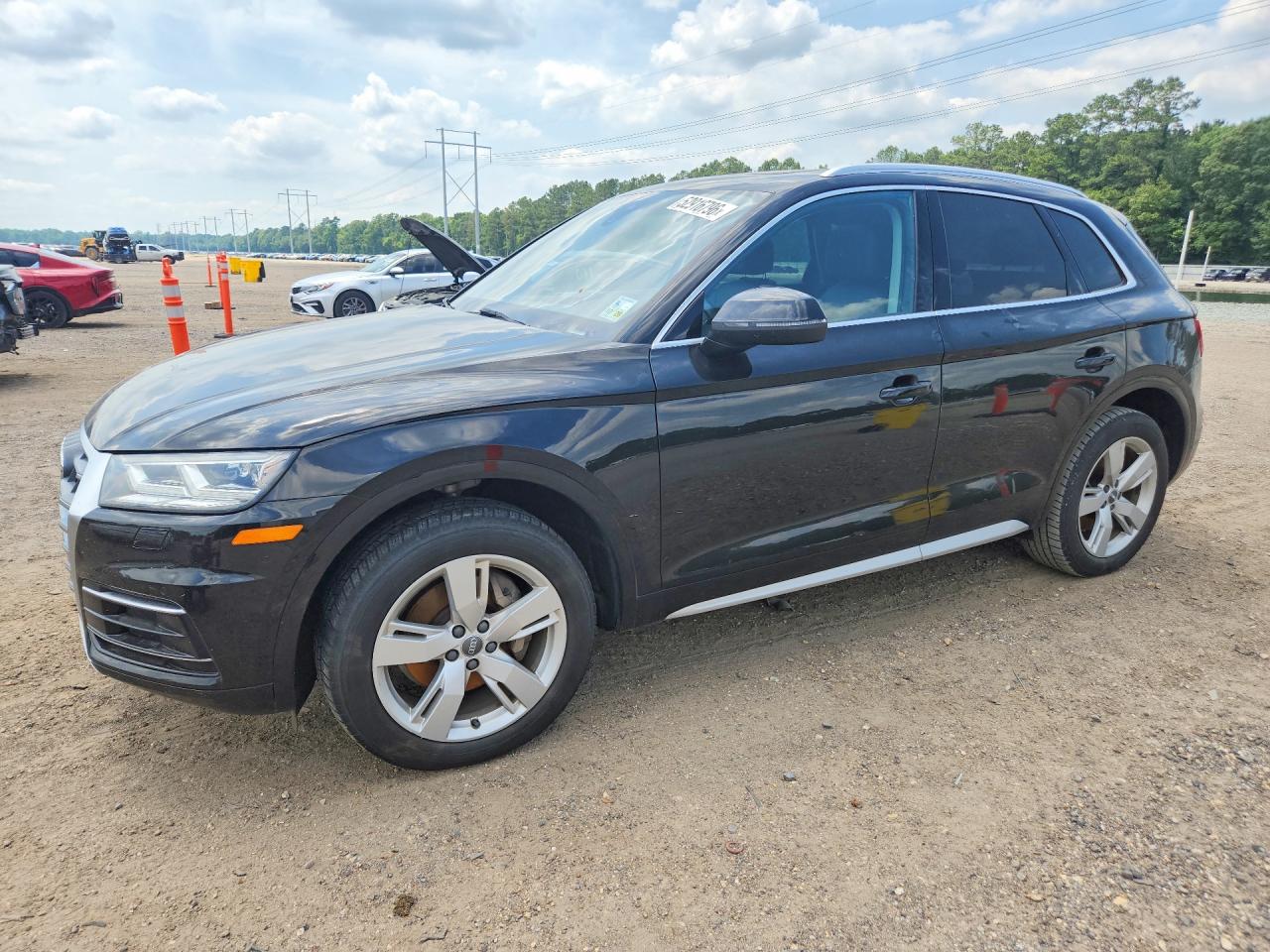 Salvage Audi Q5 Image