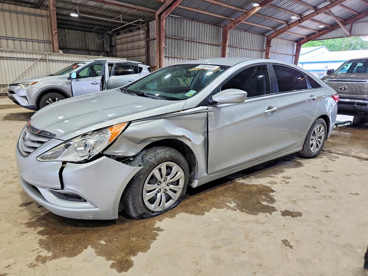 Salvage Hyundai SONATA Image