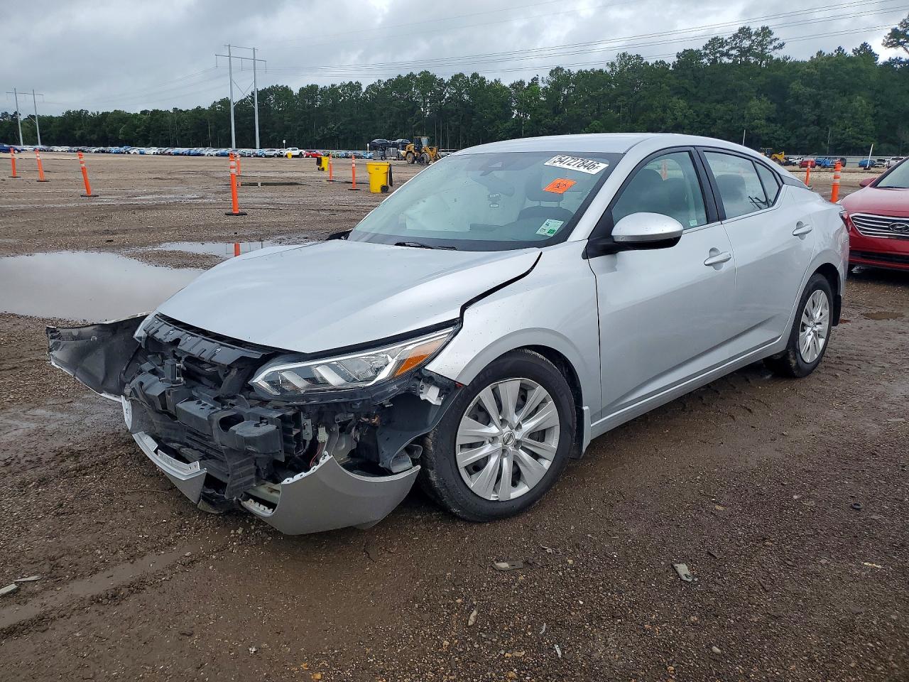 Salvage Nissan Sentra Image