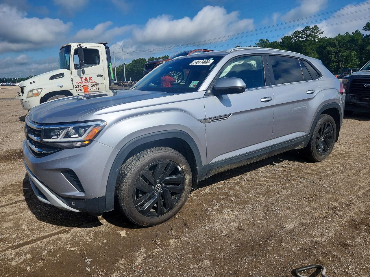 Salvage Volkswagen Atlas Image