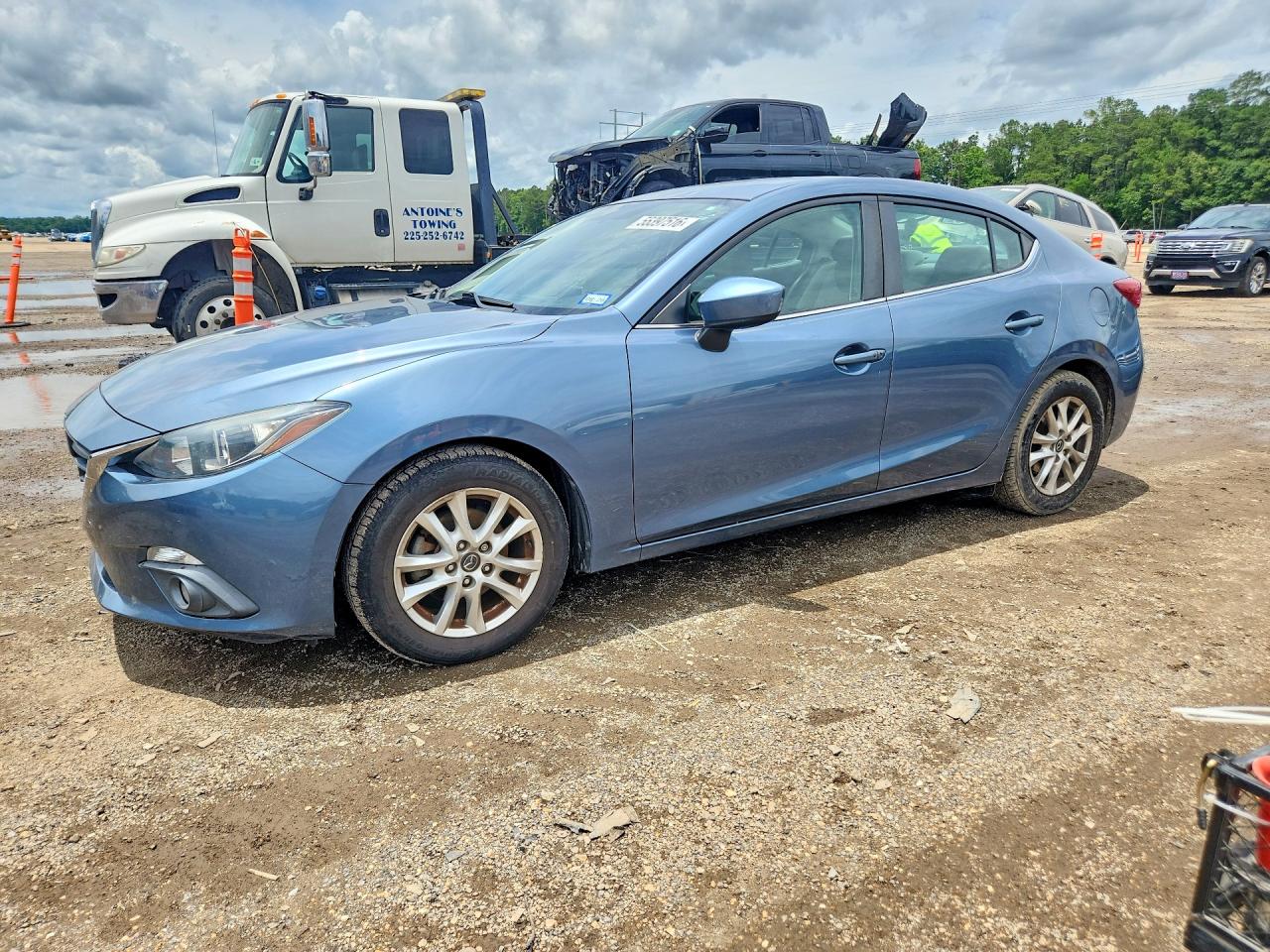 Salvage Mazda 3 Image