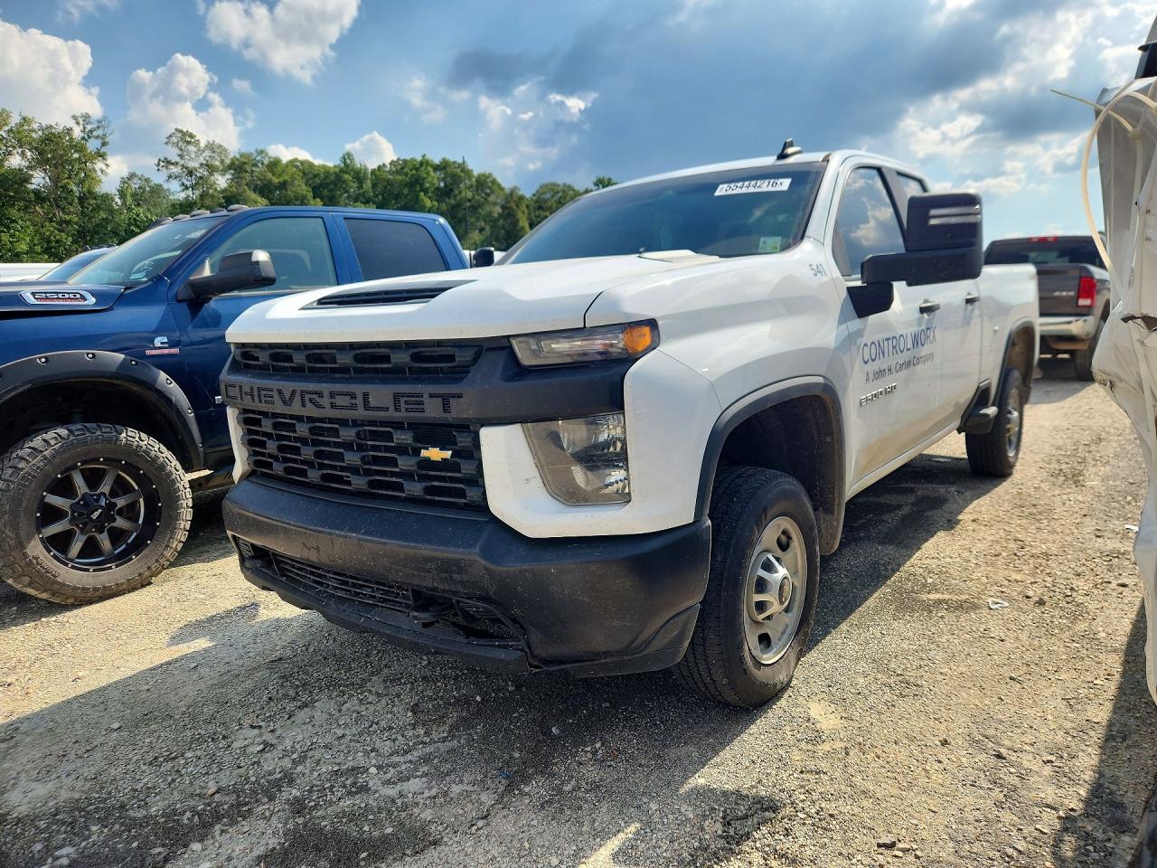 Salvage Chevrolet Silverado Image