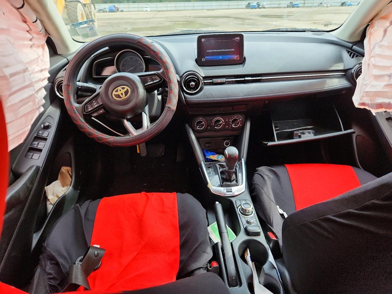 Toyota Yaris Le