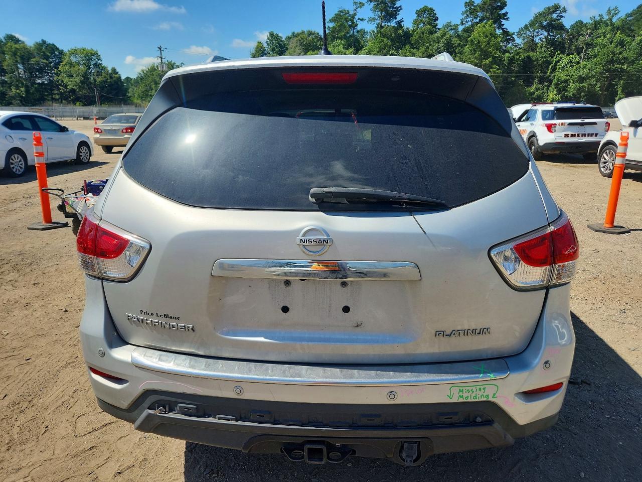 Nissan Pathfinder Platinum