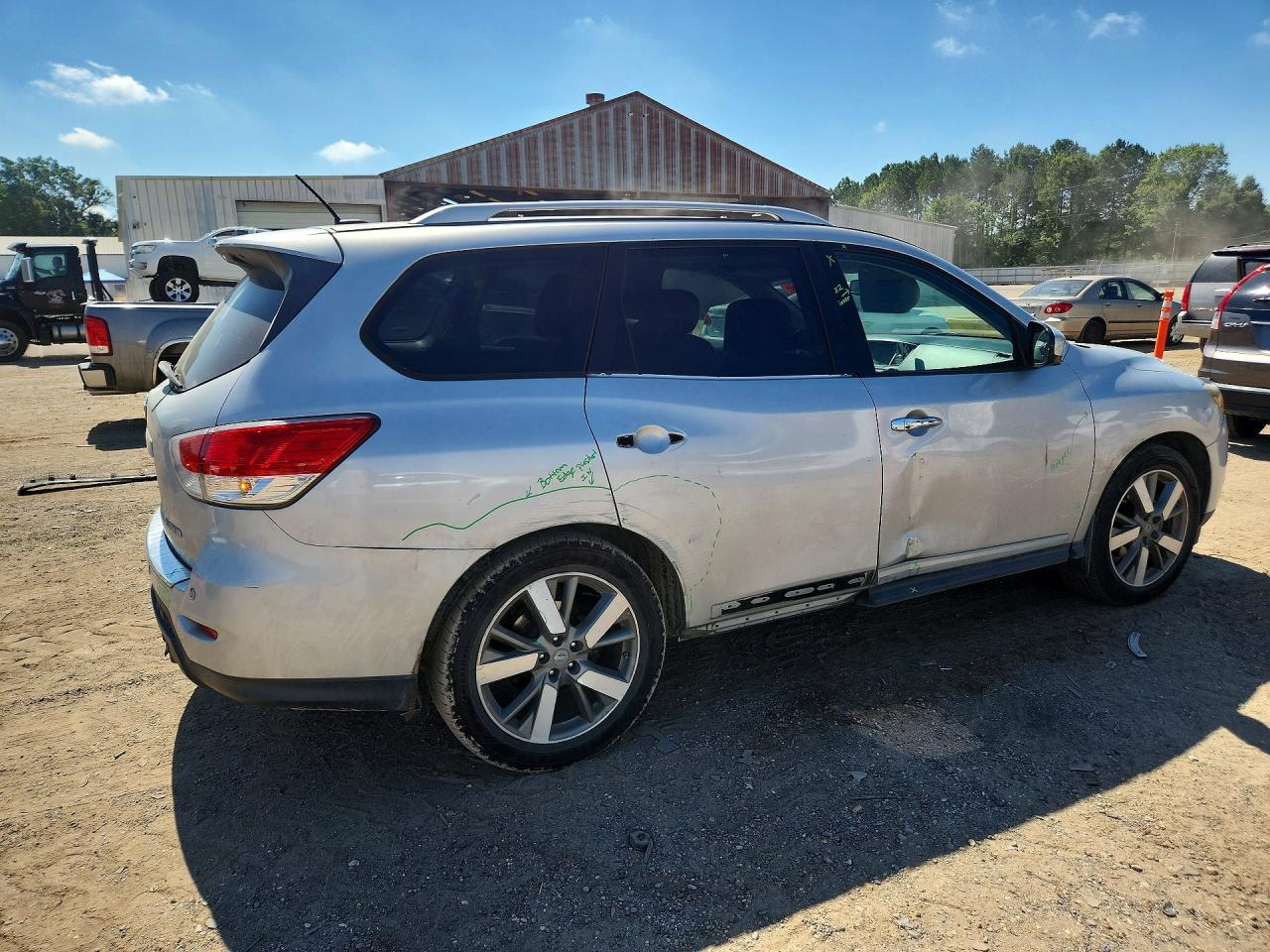 Nissan Pathfinder Platinum