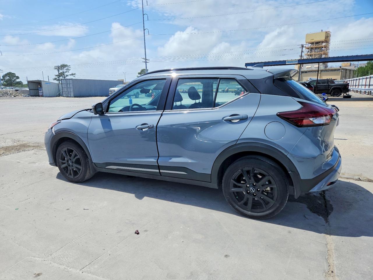 Nissan Kicks Sr