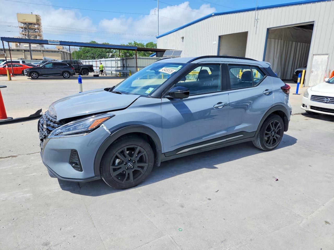 Salvage Nissan Kicks Image