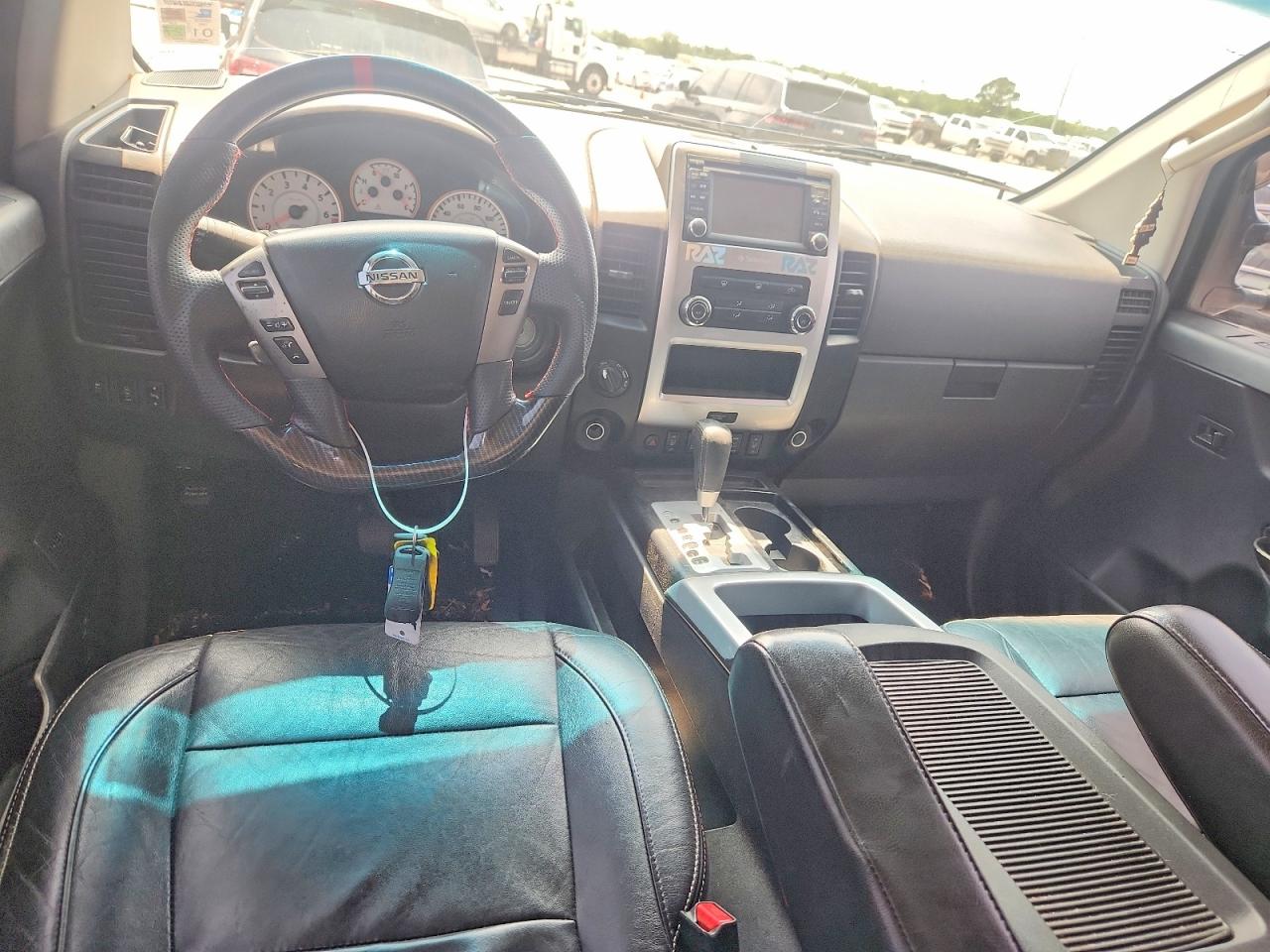 Nissan Titan Pro-4x