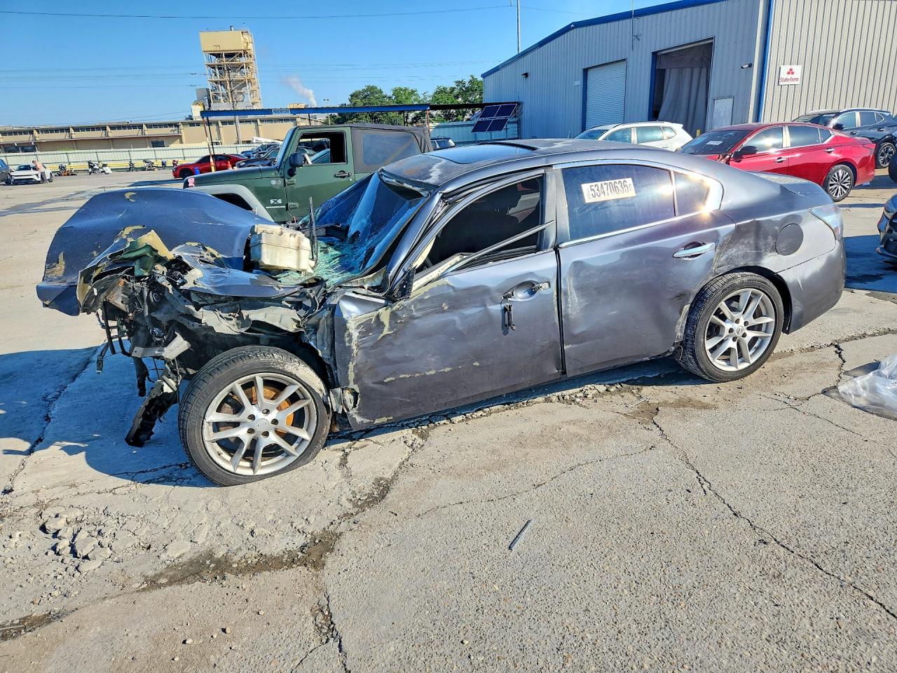 Salvage Nissan Maxima Image