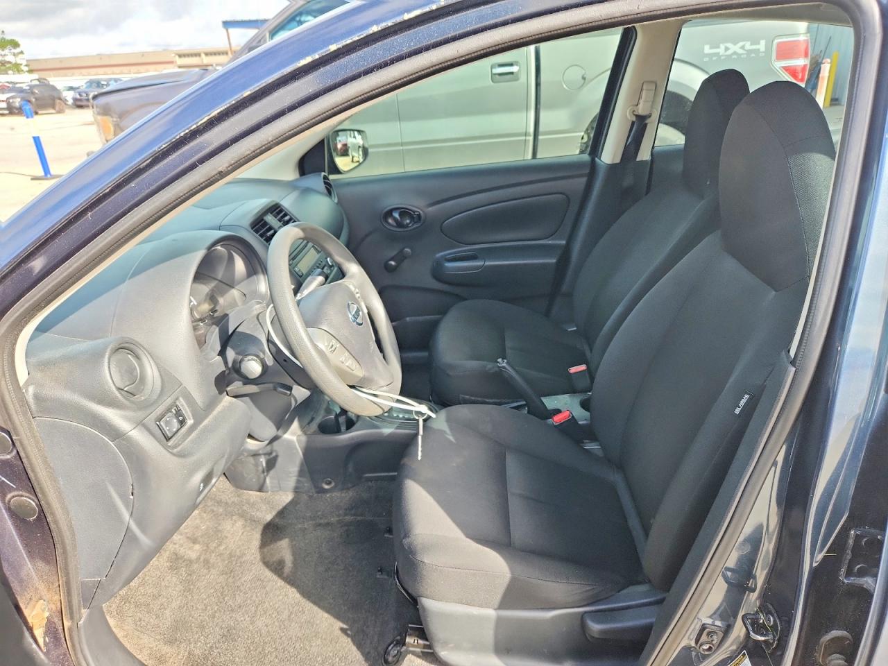 Nissan Versa 1.6 S Plus