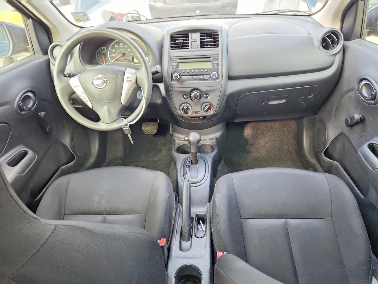 Nissan Versa 1.6 S Plus