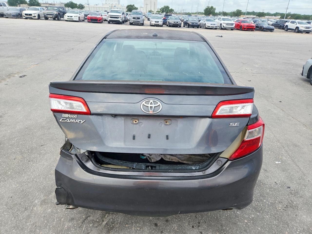 Toyota Camry Se V6