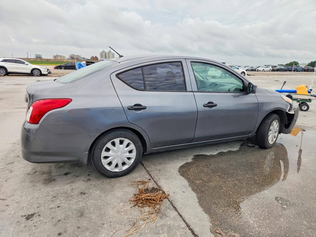 Nissan Versa S
