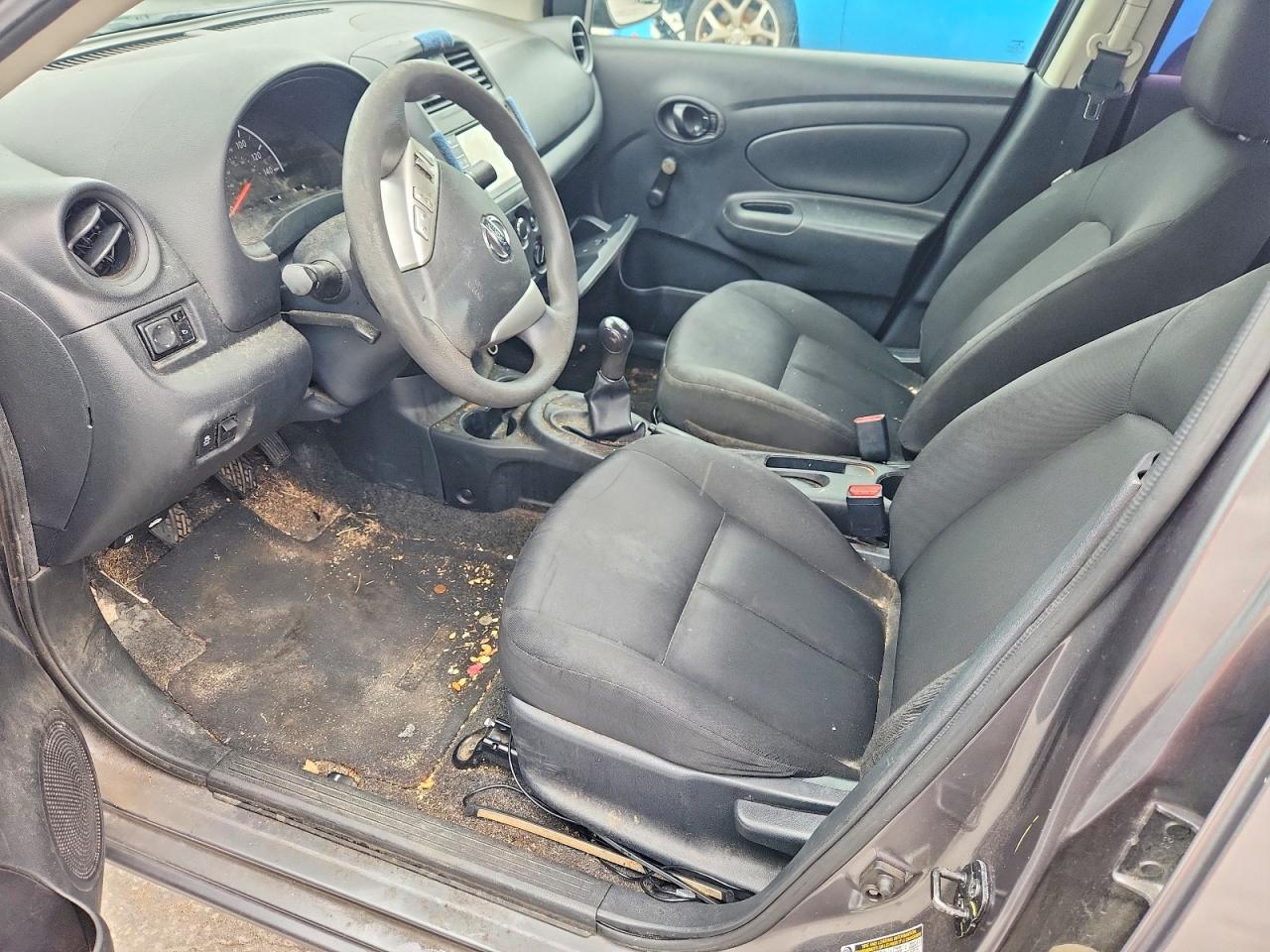 Nissan Versa S