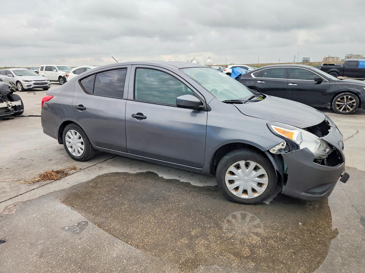 Nissan Versa S