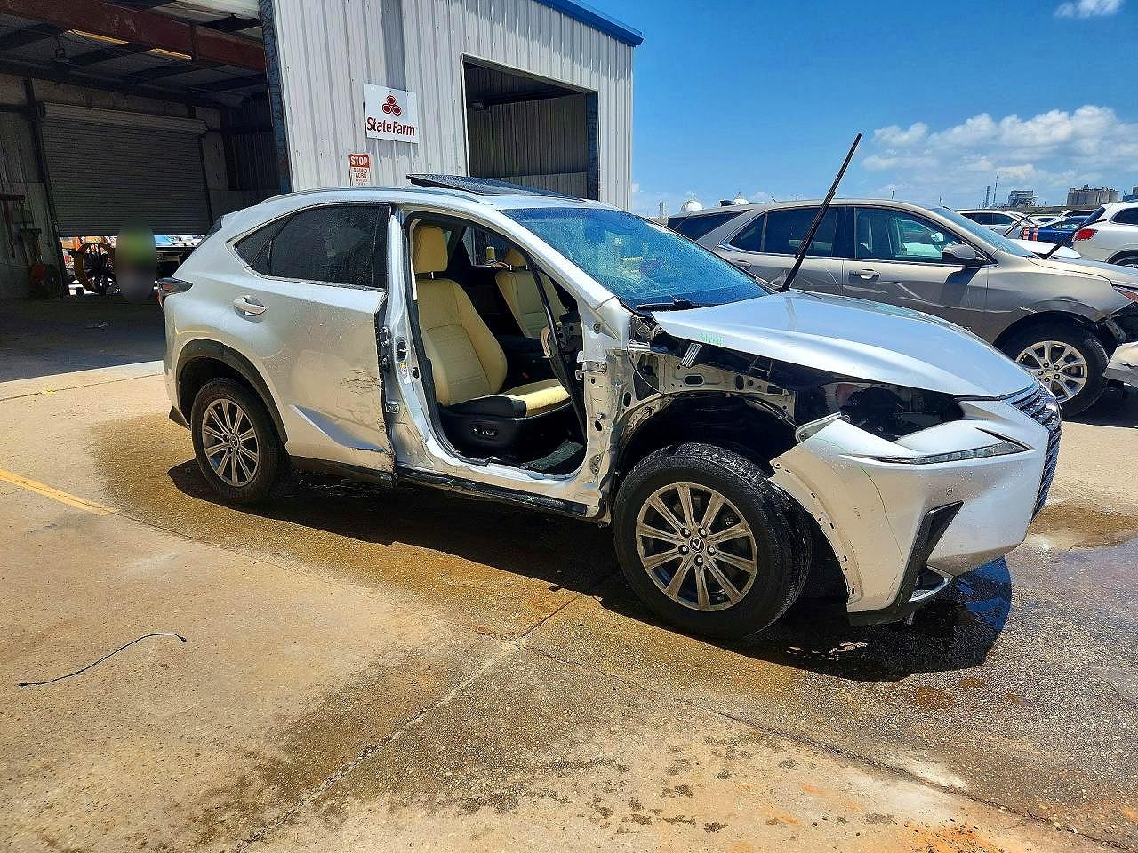 Lexus NX Base