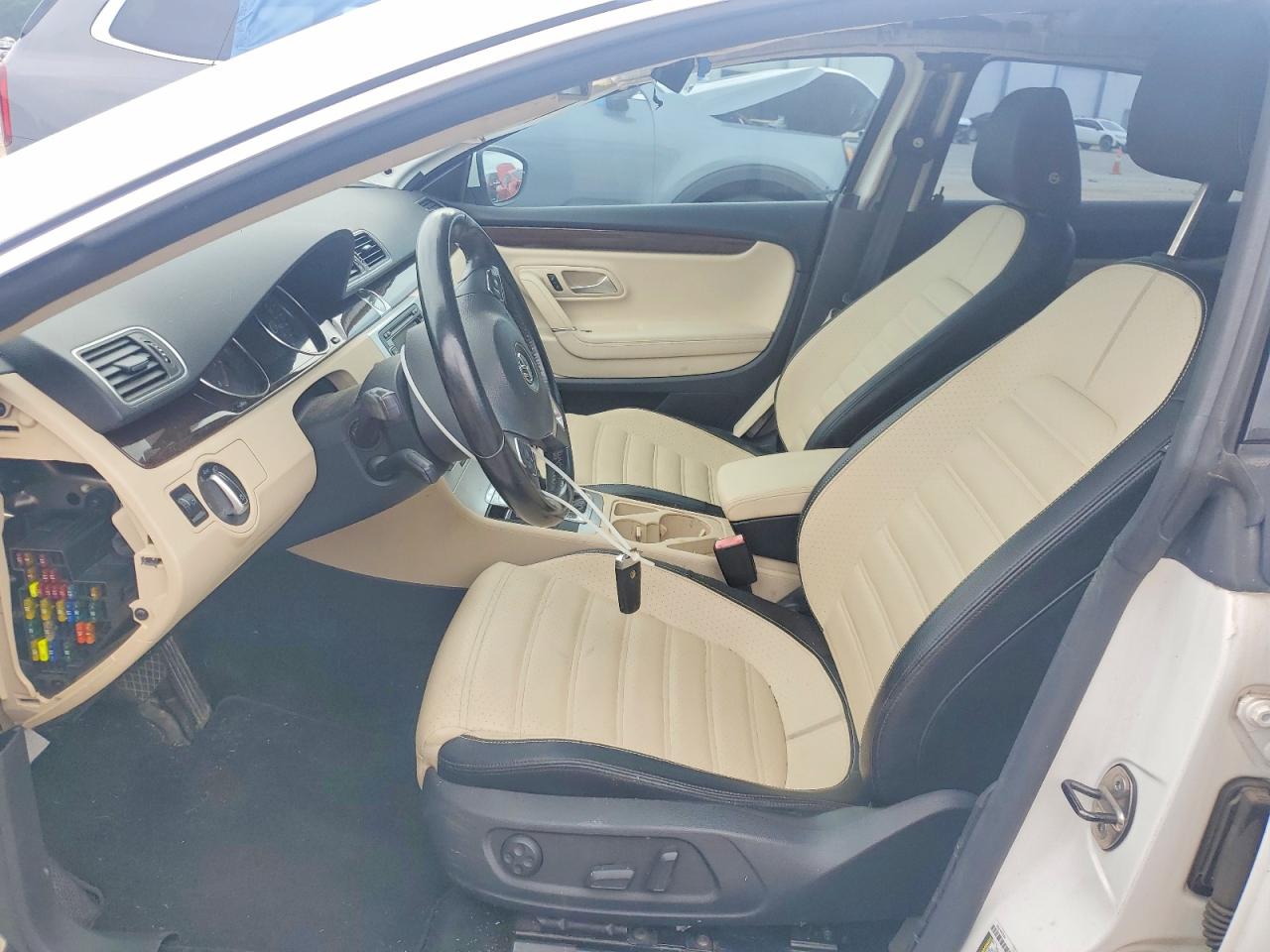 Volkswagen CC Luxury