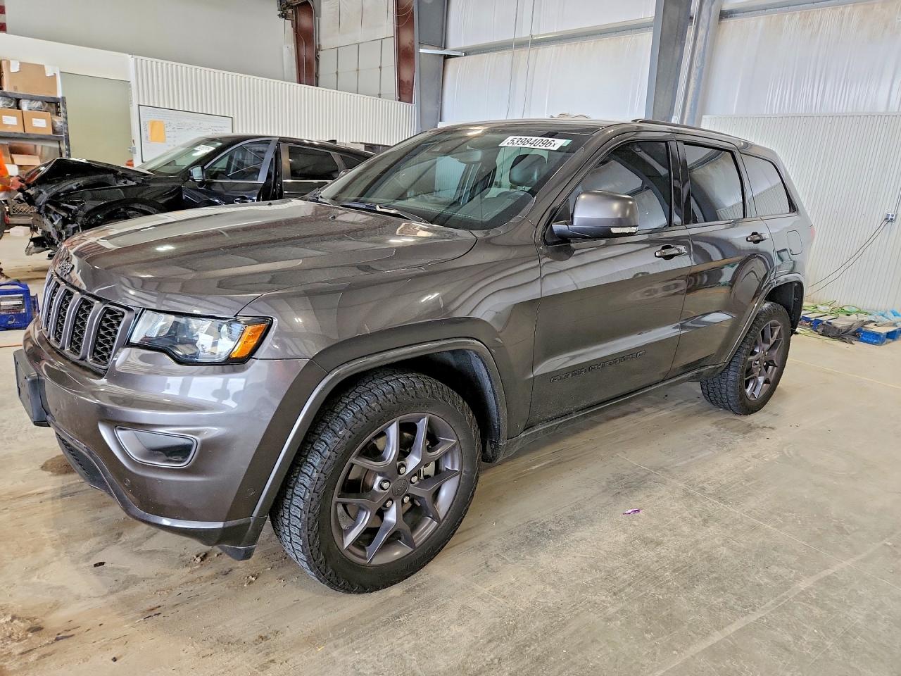 Salvage Jeep Cherokee Image