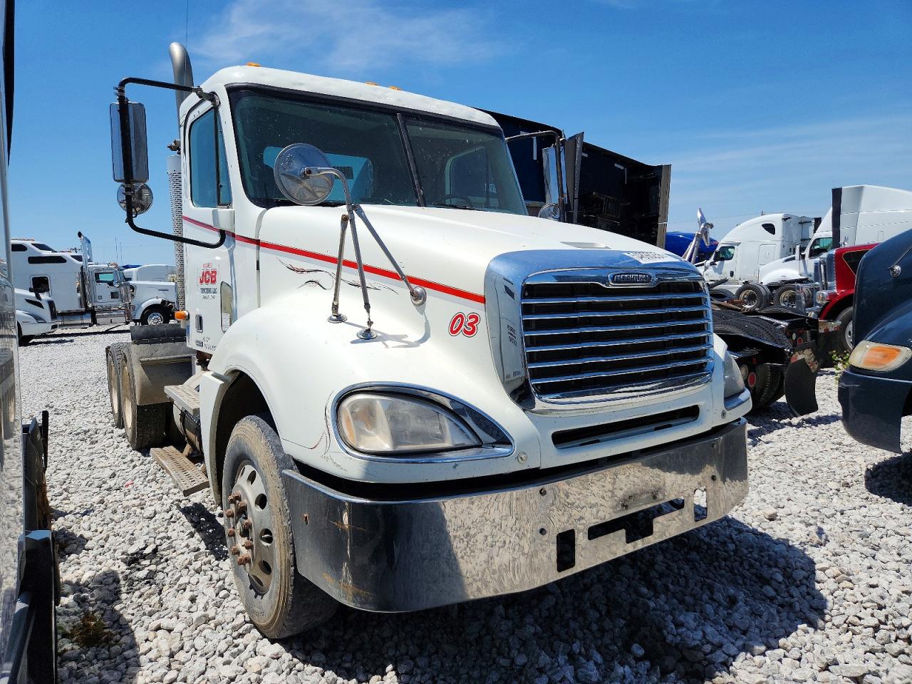 Salvage Freightliner Columbia 1 Image