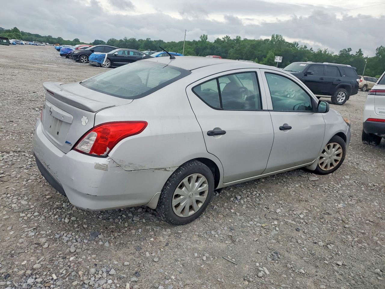 Nissan Versa 1.6 S Plus
