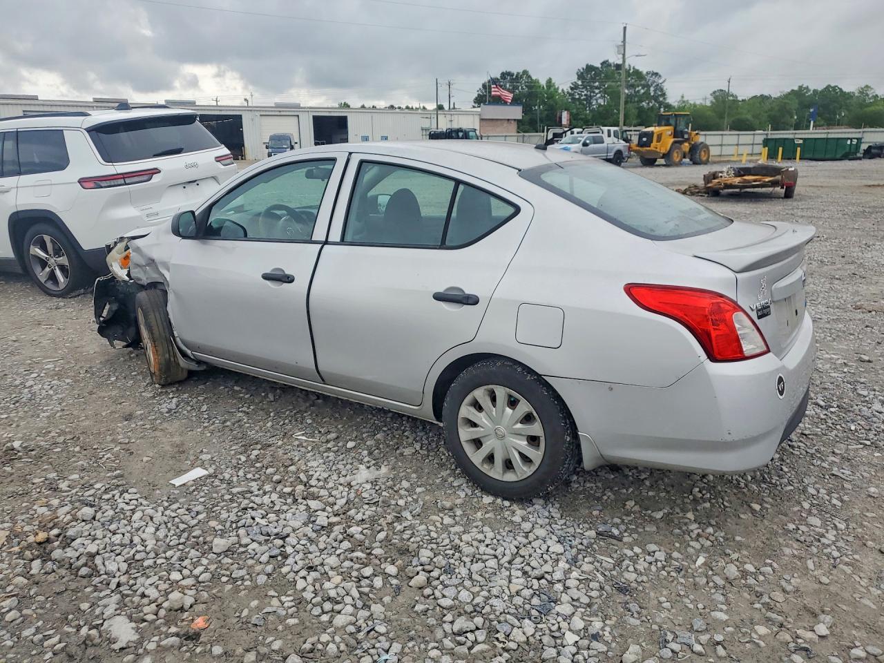 Nissan Versa 1.6 S Plus