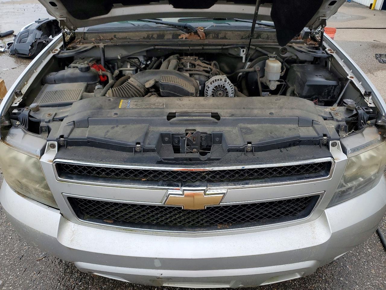 Chevrolet Suburban C1500 Ls