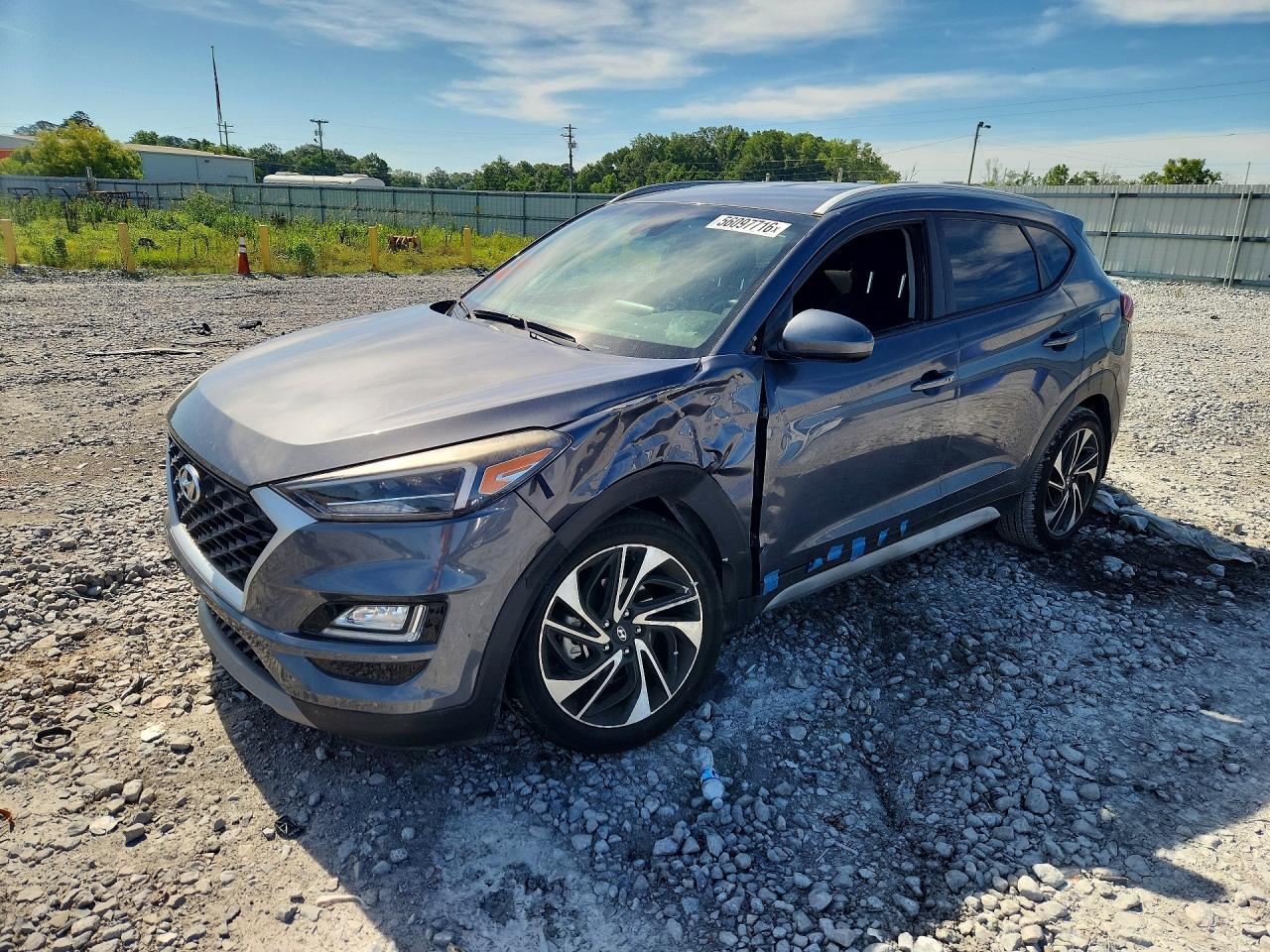 Salvage Hyundai TUCSON Image