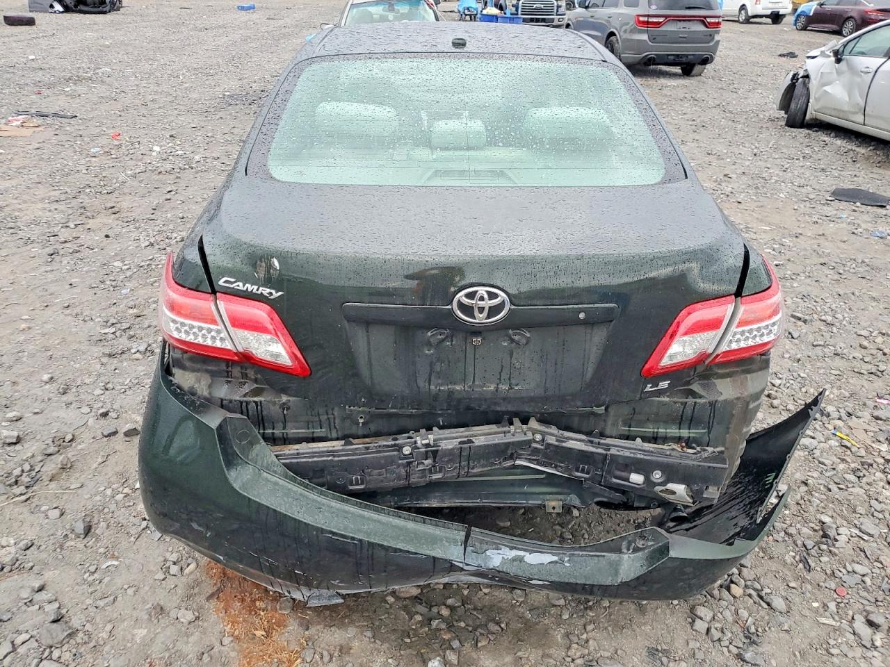 Toyota Camry Base
