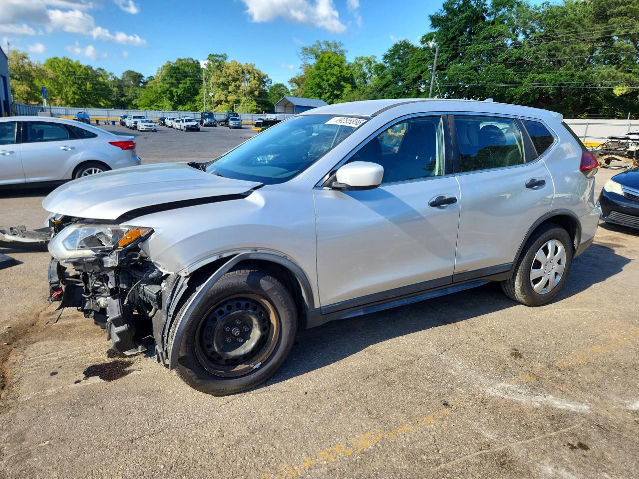 Salvage Nissan Rogue Image